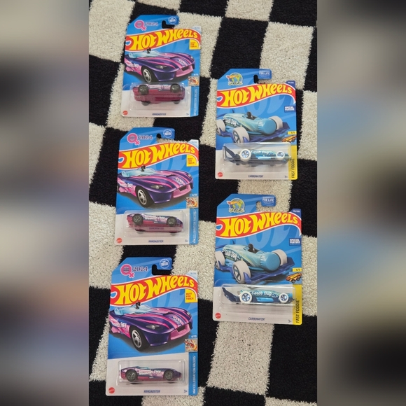 Hot Wheels Women's Day and Earth Day lot - Picture 1 of 2